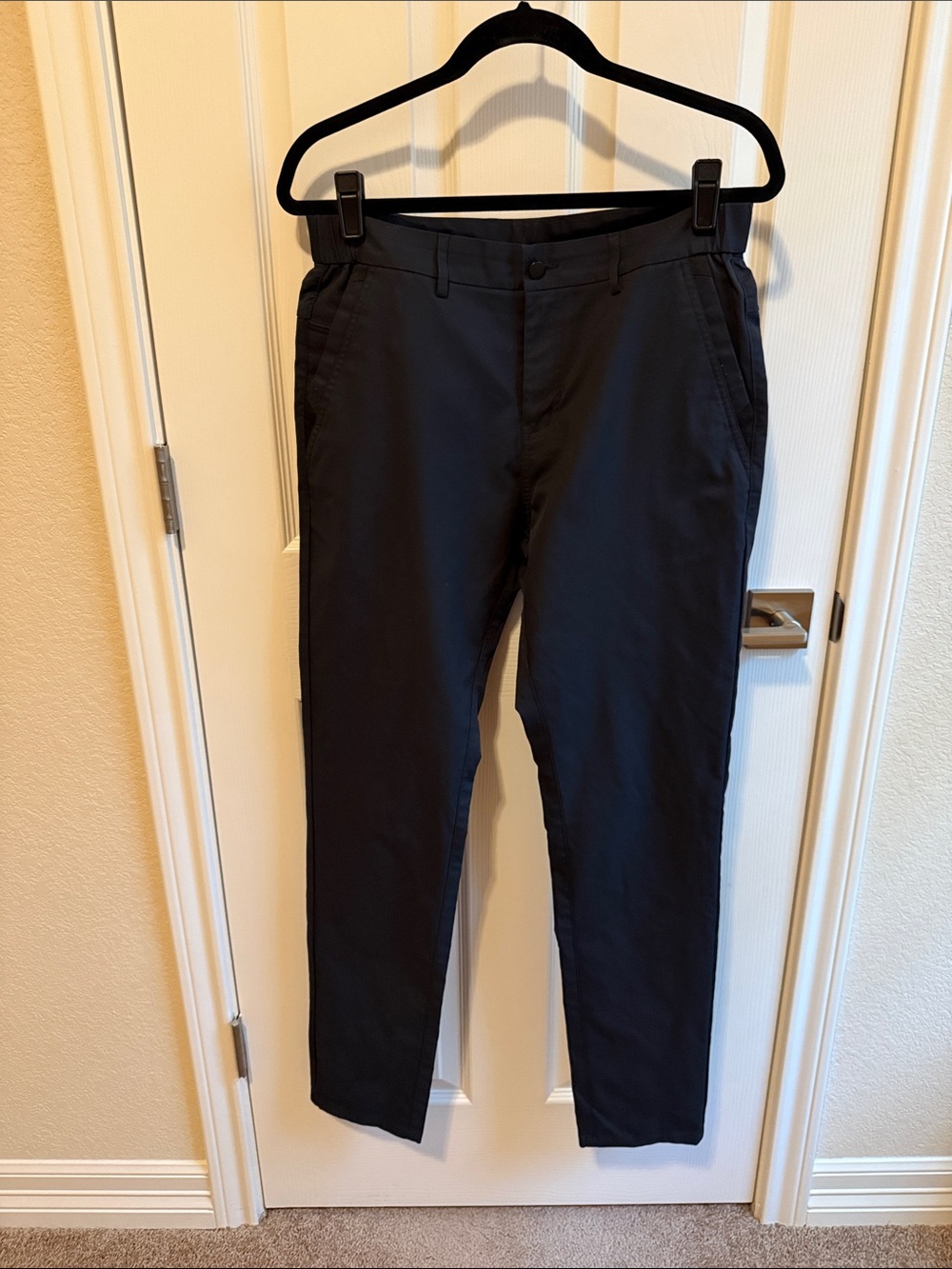 Slim Fit Men's Jetsetter Tech Pants in Space Black